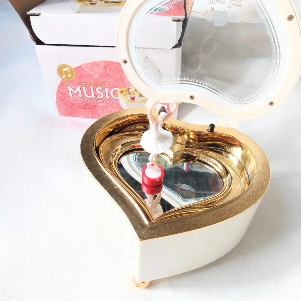 🎉HP🎉Music dancing ballerina wind up music box NIB - Picture 2 of 2